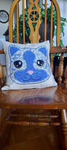 Lynnsembroidery - cat pillow  - 1