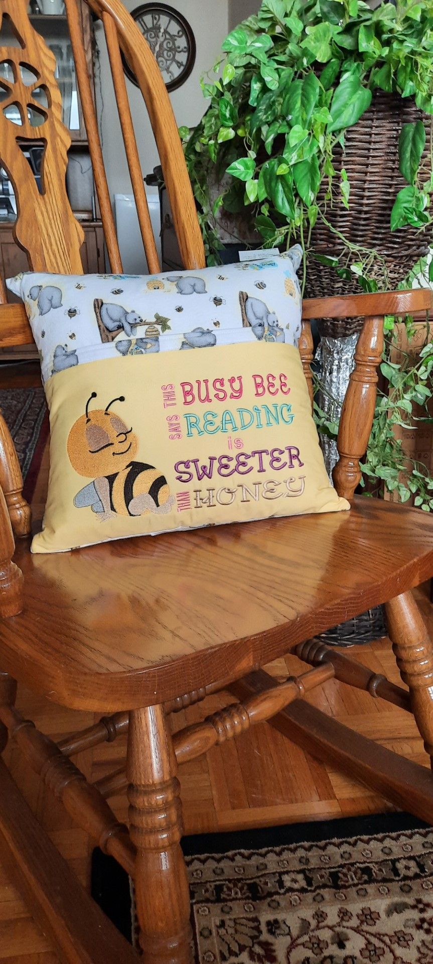 Lynnsembroidery - Reading Pillows - 4