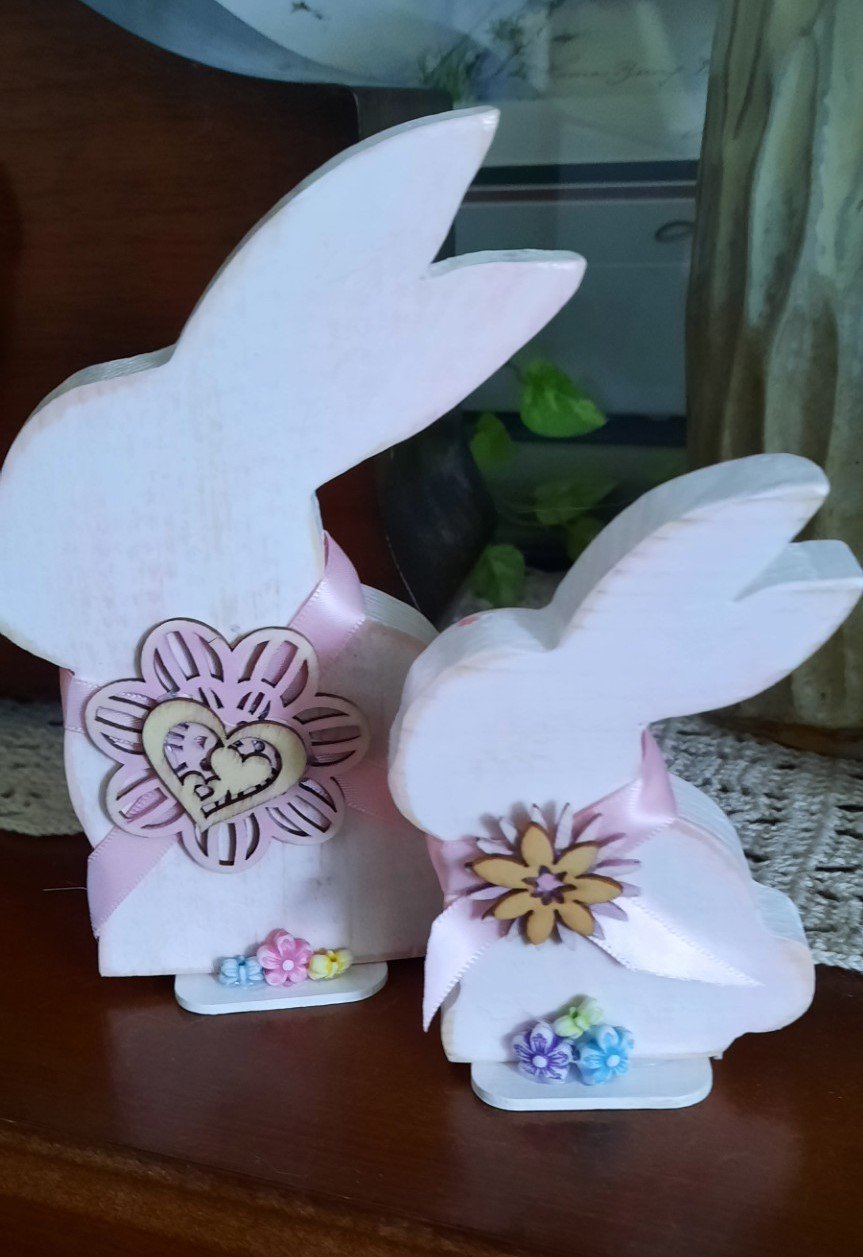 Lynn's Embroidery - Wooden Easter Bunnys - 2