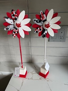 Twisted Feathers Canadiana Garden Stake