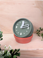 5fef922b396f5759083117ff_clock-front_1778096811343.jpg