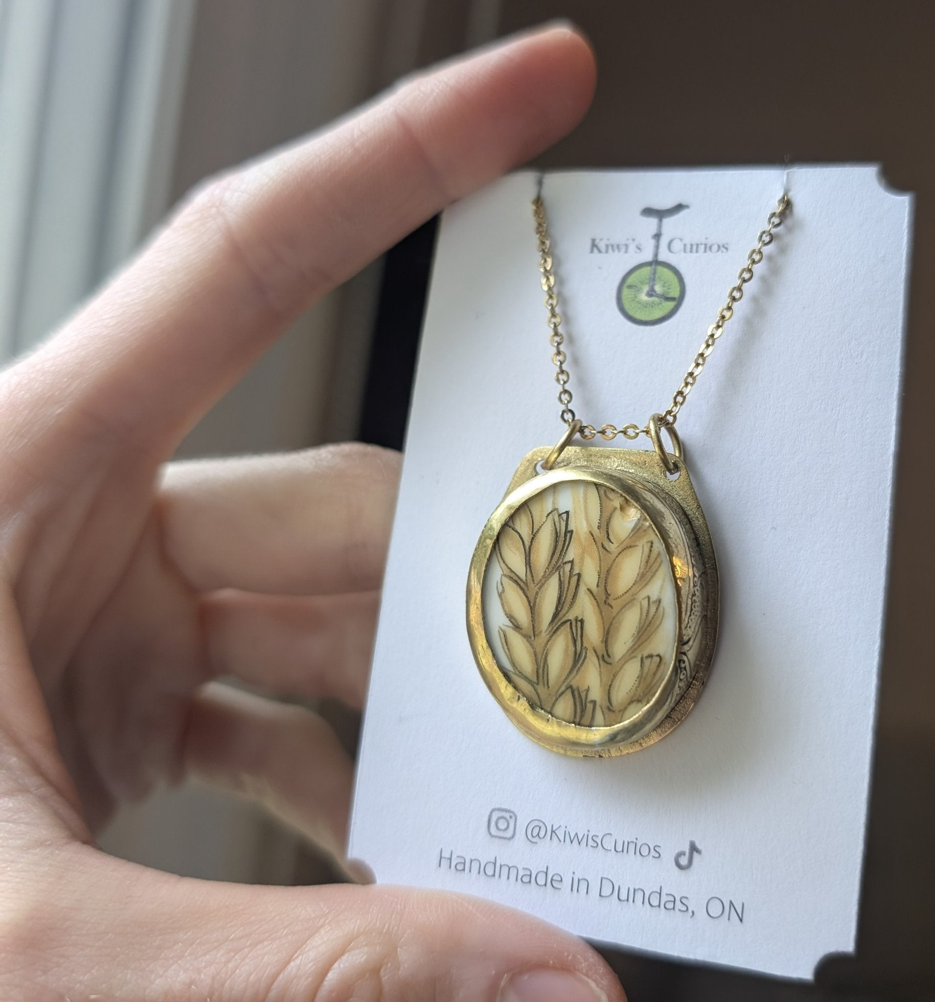 5fef922b396f5759083117ff_wheat-pendant_1775157344754.jpg