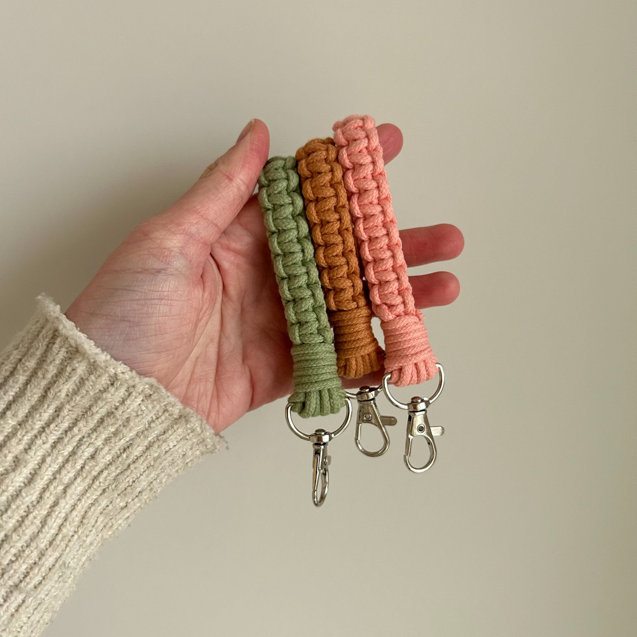 Penguin Knots - Finger Loop Keychain
