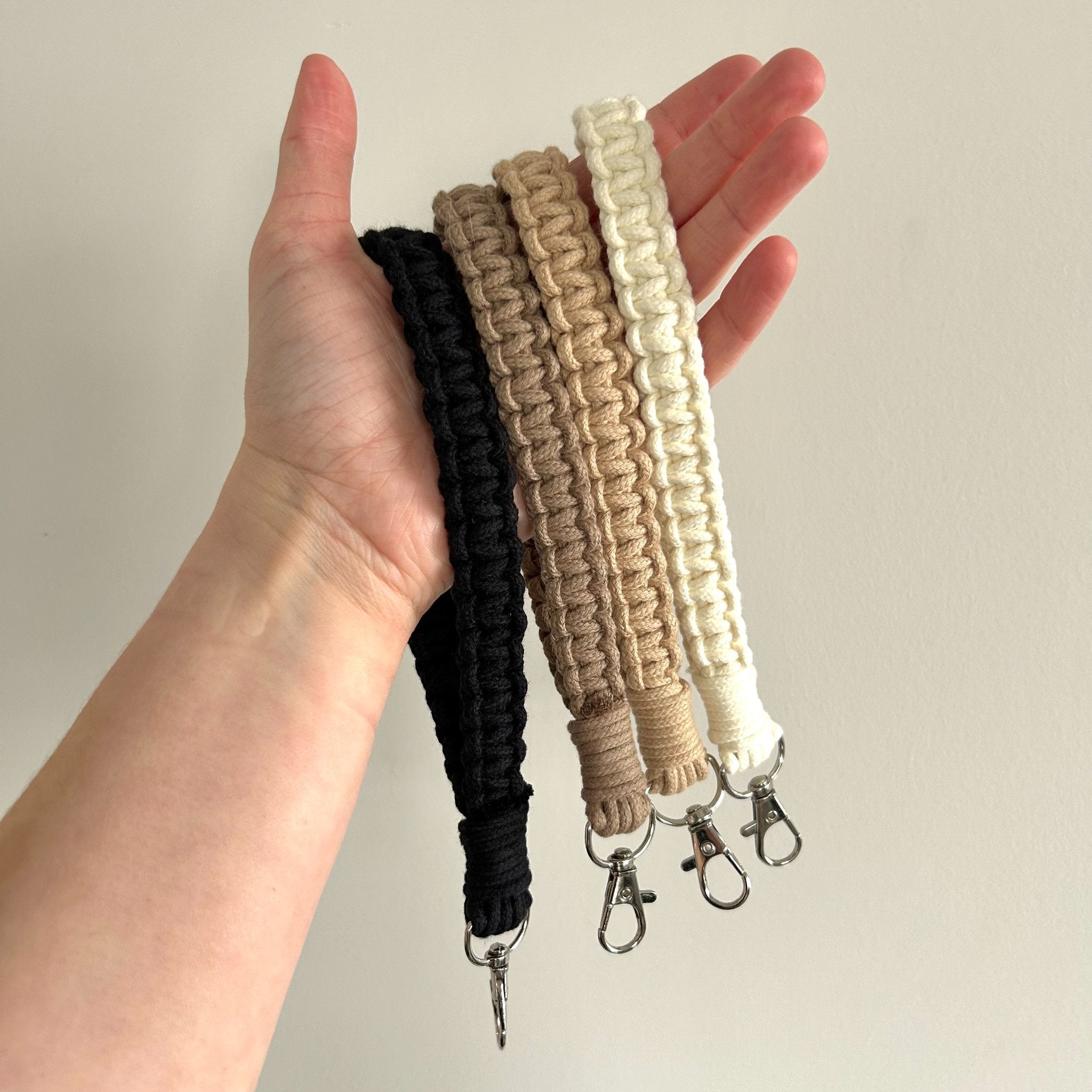 Penguin Knots - Macrame Wristlet Keychain