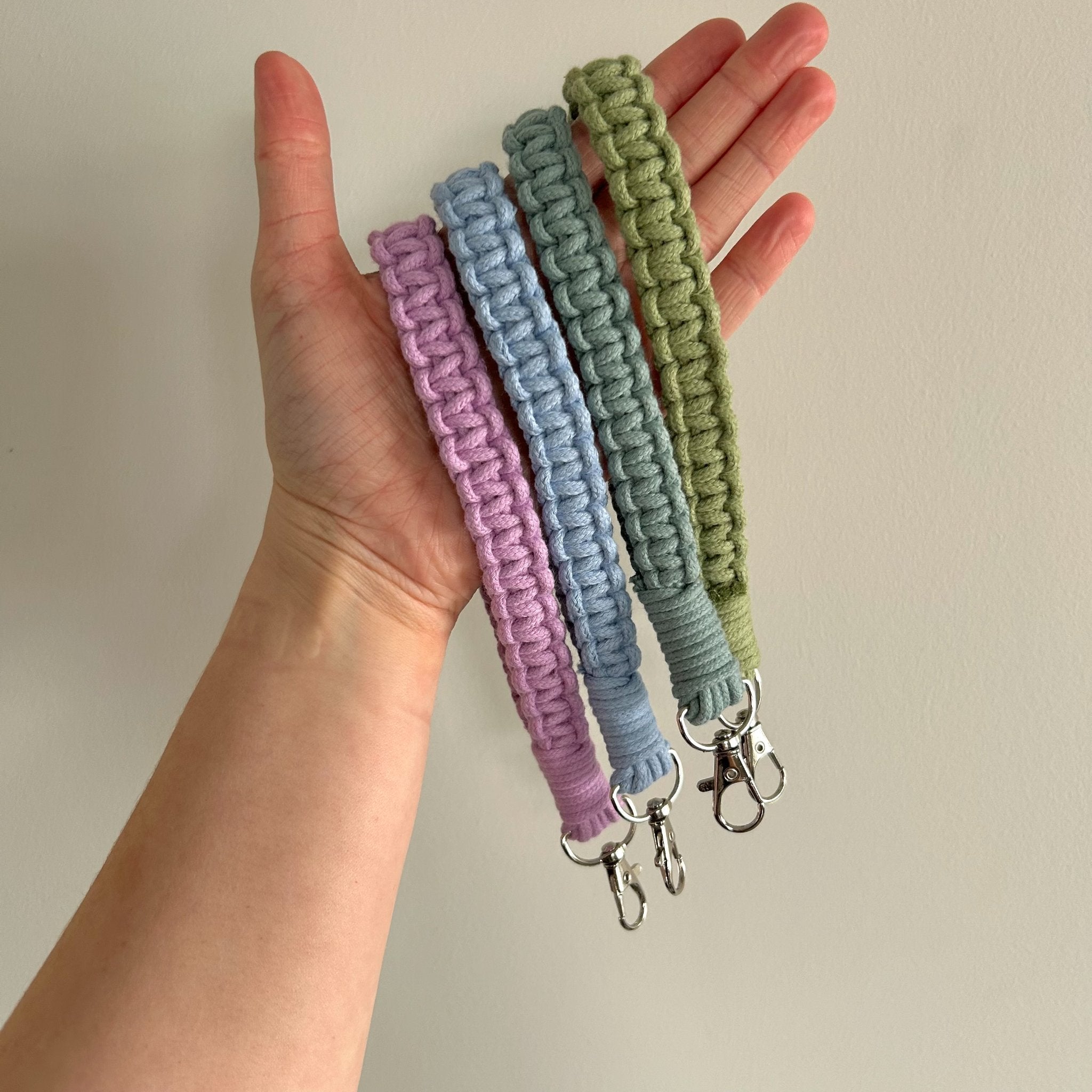 Penguin Knots - Macrame Wristlet Keychain