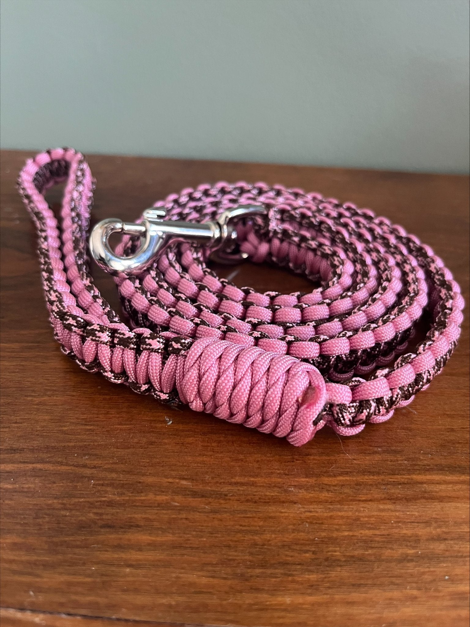6402539f156d102fec901311_rose-pink-chocolate_1769613435964.jpeg