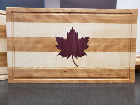 415-Fat Boys Woodworking- Cutting board Maple leaf (Autumn collection)- Dundas - 1