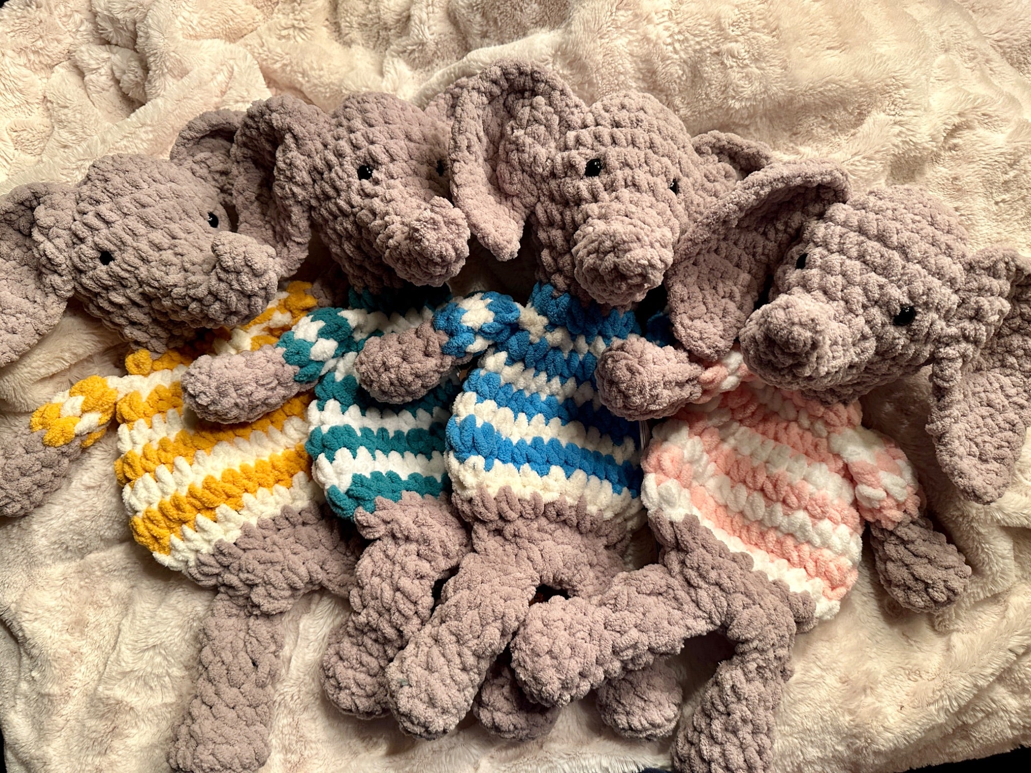 403 - KPG KNITS - ELOISE THE ELEPHANT - 1